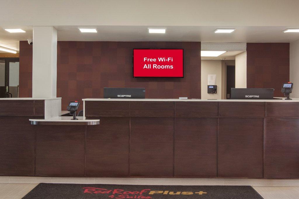Red Roof Plus+ & Suites エリー エクステリア 写真